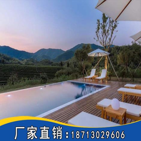 学校游泳池